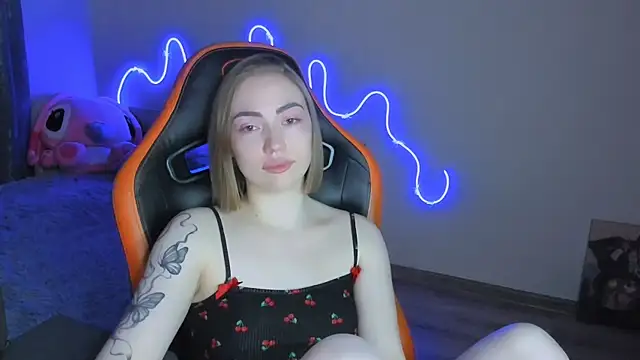 LaraKrein lk online show from 04-13-26, 01:00