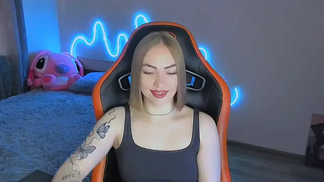 LaraKrein lk online show from 04-18-26, 01:59