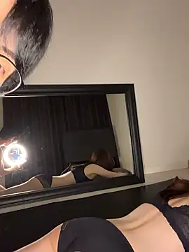 Snapshot of fantasy_JP chatting on 10-01-25, 01:06 fantasy JP online show from 10-01-25, 01:06