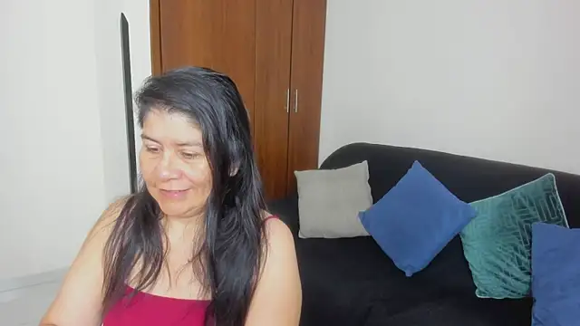 kiraGeiner online show from 07-14-26, 10:09