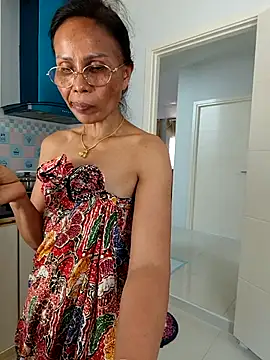 Mama Eva 1 online show from 04-06-26, 04:46