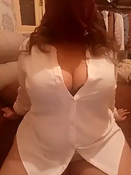 mayakhalyfaa online show from 10-31-25, 12:33