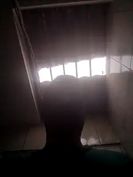 Snapshot of Crocante_Hot chatting on 09-11-25, 05:02 Crocante Hot online show from 09-11-25, 05:02