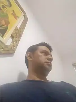 Snapshot of Crocante_Hot chatting on 10-13-25, 11:32 Crocante Hot online show from 10-13-25, 11:32