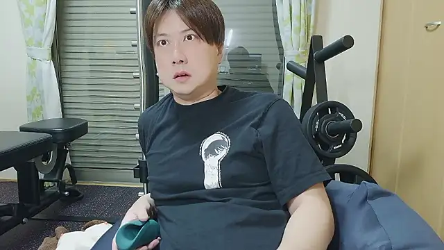 Snapshot of oyu_kun chatting on 04-17-26, 11:41 oyu kun online show from 04-17-26, 11:41