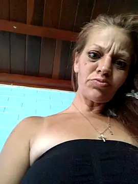 Snapshot of IrishGoddess69247 chatting on 11-06-25, 03:46 IrishGoddess69247 online show from 11-06-25, 03:46