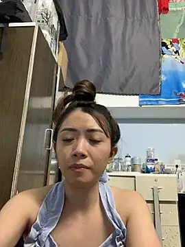 Snapshot of Minee1202 chatting on 05-04-26, 01:12 Minee1202 online show from 05-04-26, 01:12