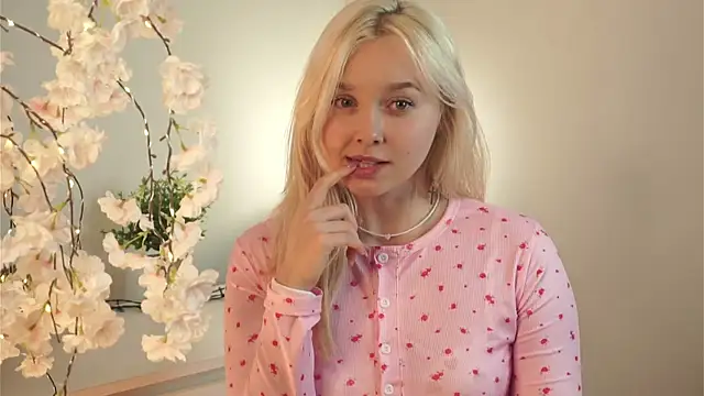 AccaCroyle online show from 11-23-25, 08:08