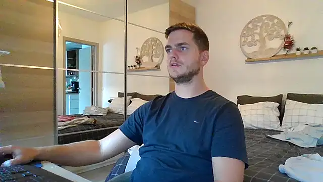 syl01 online show from 09-30-25, 04:45