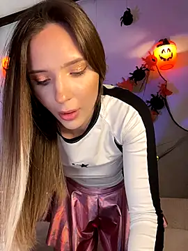 LINA ALL EYES ON YOU online show from 10-25-25, 05:51