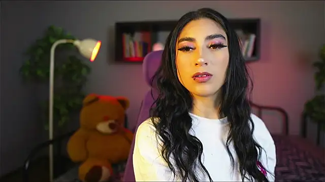 Emma and Issac online show from 12-03-25, 04:09