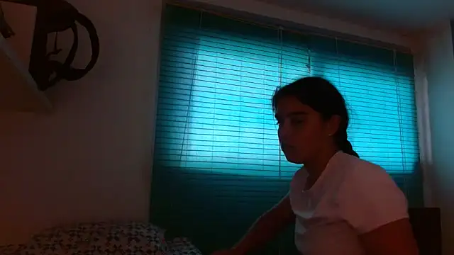 Arieeel 09 online show from 04-16-26, 04:08