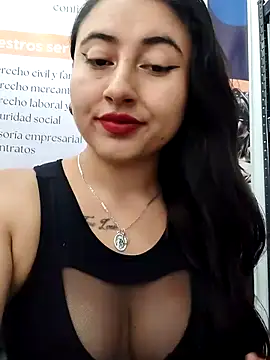 Snapshot of AMATISTA__16 chatting on 05-01-26, 12:43 AMATISTA 16 online show from 05-01-26, 12:43
