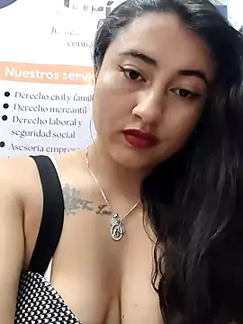 Snapshot of AMATISTA__16 chatting on 05-19-26, 12:22 AMATISTA 16 online show from 05-19-26, 12:22
