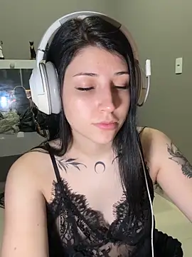 Snapshot of Privad_ravenna chatting on 10-07-25, 03:25 Privad ravenna online show from 10-07-25, 03:25