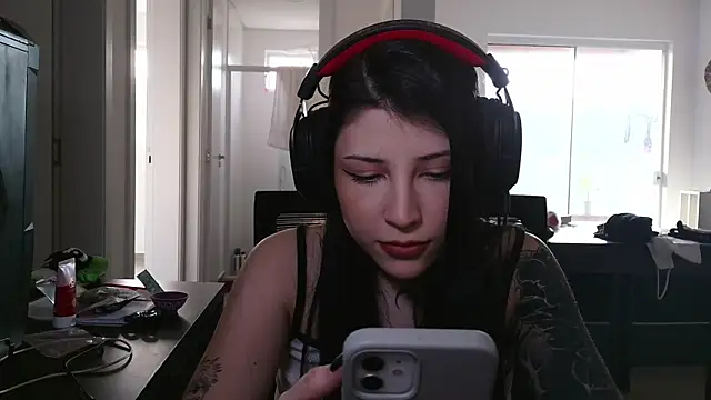 Snapshot of Privad_ravenna chatting on 05-19-26, 07:53 Privad ravenna online show from 05-19-26, 07:53