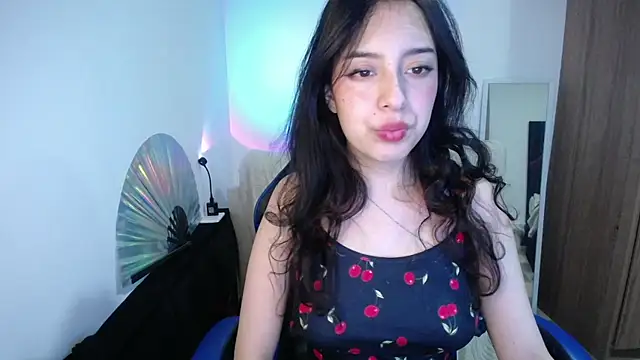 Snapshot of immisssilver chatting on 10-02-25, 01:56 immisssilver online show from 10-02-25, 01:56