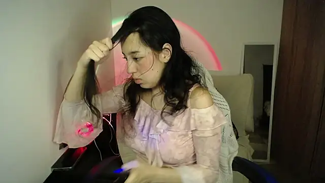 Snapshot of immisssilver chatting on 10-02-25, 10:50 immisssilver online show from 10-02-25, 10:50