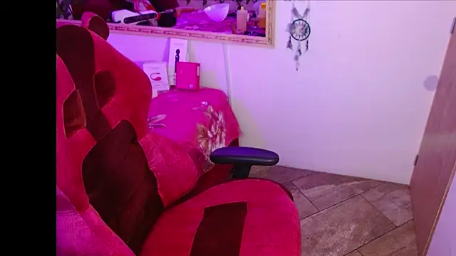IVET CUTE1 online show from 07-05-26, 04:19
