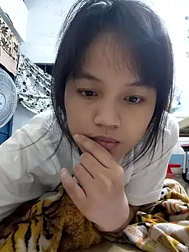 Snapshot of Anny-ly chatting on 09-10-25, 05:57 Anny-ly online show from 09-10-25, 05:57