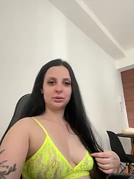 yumi-hot online show from 02-24-26, 12:03