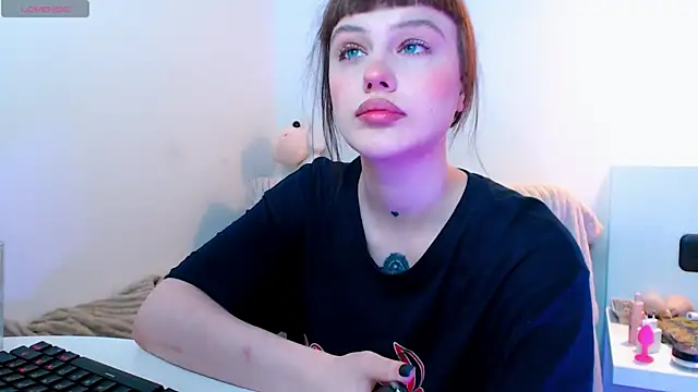 Snapshot of Pizda-Drozda chatting on 05-16-26, 01:13 Pizda-Drozda online show from 05-16-26, 01:13