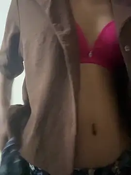 Snapshot of modelnishu chatting on 06-11-26, 02:59 modelnishu online show from 06-11-26, 02:59