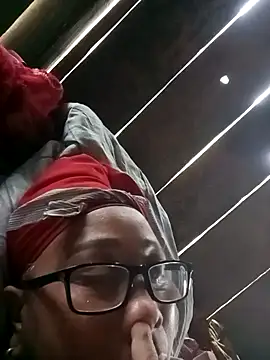 Mamapm20 online show from 09-25-25, 04:16