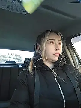 Reina Cummings online show from 02-03-26, 06:11