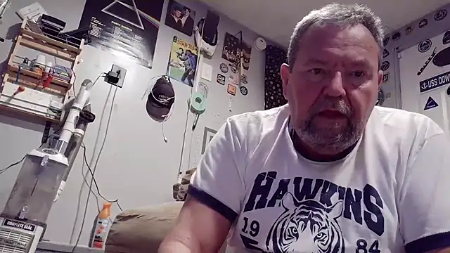 SueNixon online show from 11-11-25, 01:38