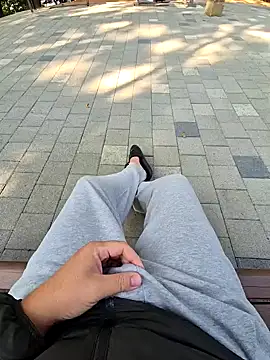 starvingo2002 online show from 10-26-25, 01:33