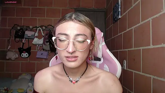 Andrea camilaaa online show from 05-09-26, 04:01