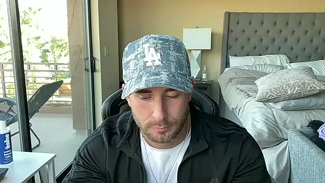 brettmycles28 online show from 10-27-25, 10:58