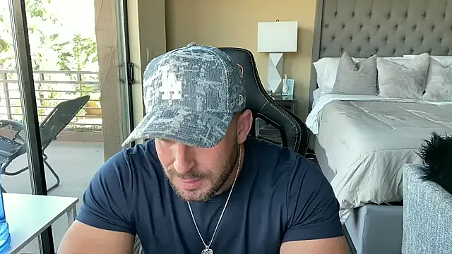 brettmycles28 online show from 10-29-25, 10:22