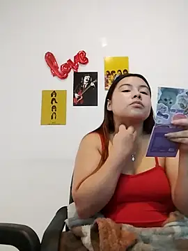 LucyPetit online show from 01-06-26, 01:37