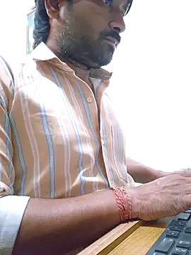 Snapshot of autophile-indian chatting on 11-06-25, 06:36 autophile-indian online show from 11-06-25, 06:36