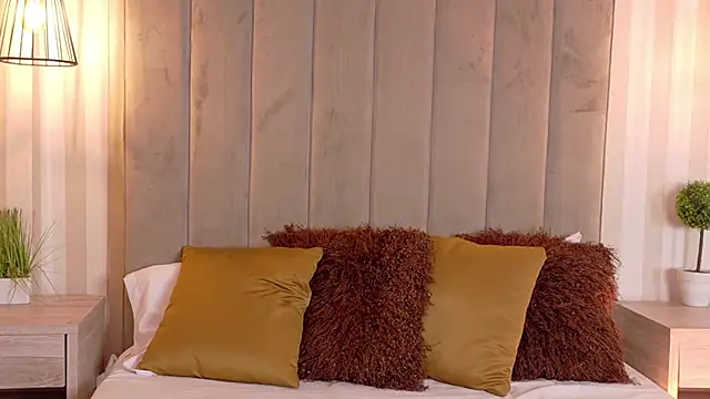 VioletBlaze online show from 09-18-25, 02:02