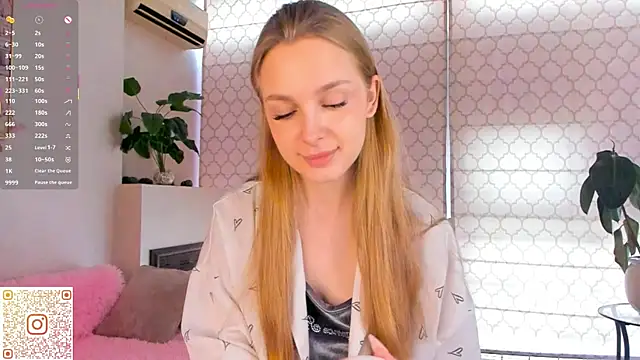 CindyGreen online show from 10-09-25, 06:11