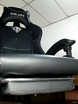 Bosssweet22cm online show from 12-16-25, 04:06