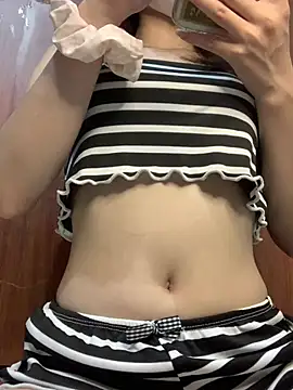Snapshot of GinnySul chatting on 06-25-26, 04:00 GinnySul online show from 06-25-26, 04:00