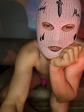 Snapshot of Alfatek chatting on 09-22-25, 07:27 Alfatek online show from 09-22-25, 07:27