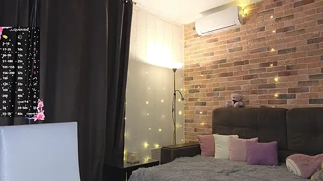 EmiliDen online show from 11-03-25, 05:03