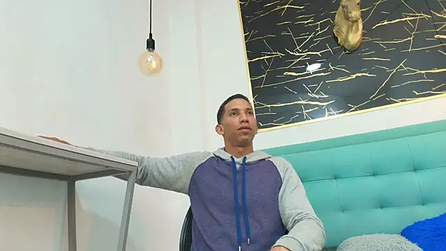 Jeanpaul47 online show from 09-25-25, 04:05