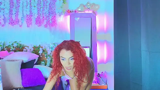 Snapshot of DevoraHarper_ chatting on 06-19-26, 02:10 DevoraHarper online show from 06-19-26, 02:10