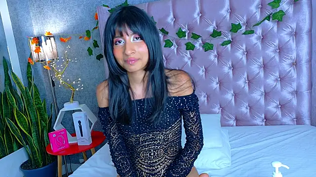 LizetteKitty online show from 11-12-25, 06:03