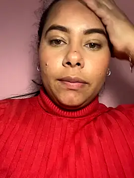 Snapshot of Oskeyli chatting on 11-08-25, 02:56 Oskeyli online show from 11-08-25, 02:56