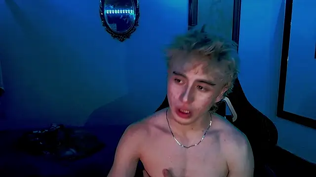 Snapshot of DanteObscuro chatting on 11-17-25, 04:18 DanteObscuro online show from 11-17-25, 04:18