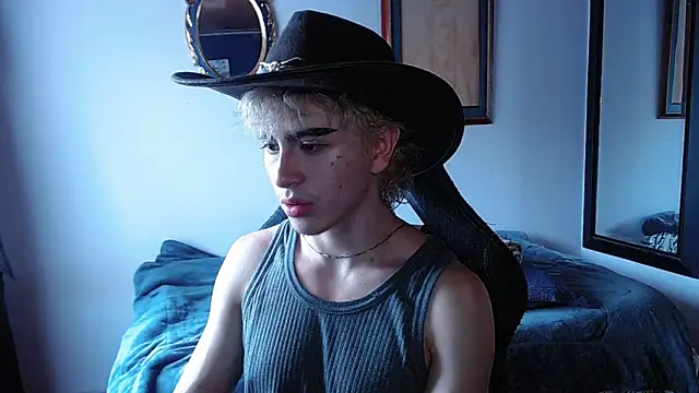 Snapshot of DanteObscuro chatting on 11-19-25, 08:20 DanteObscuro online show from 11-19-25, 08:20