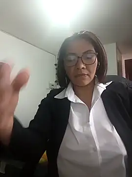 hiilarybrown online show from 03-09-26, 06:34