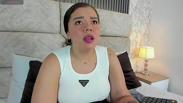 leilapons online show from 10-15-25, 08:09